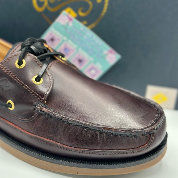 SPERRY GOLD CUP AUTHENTIC MAKO 2-EYE BOAT SHOES - Picture 2 of 9